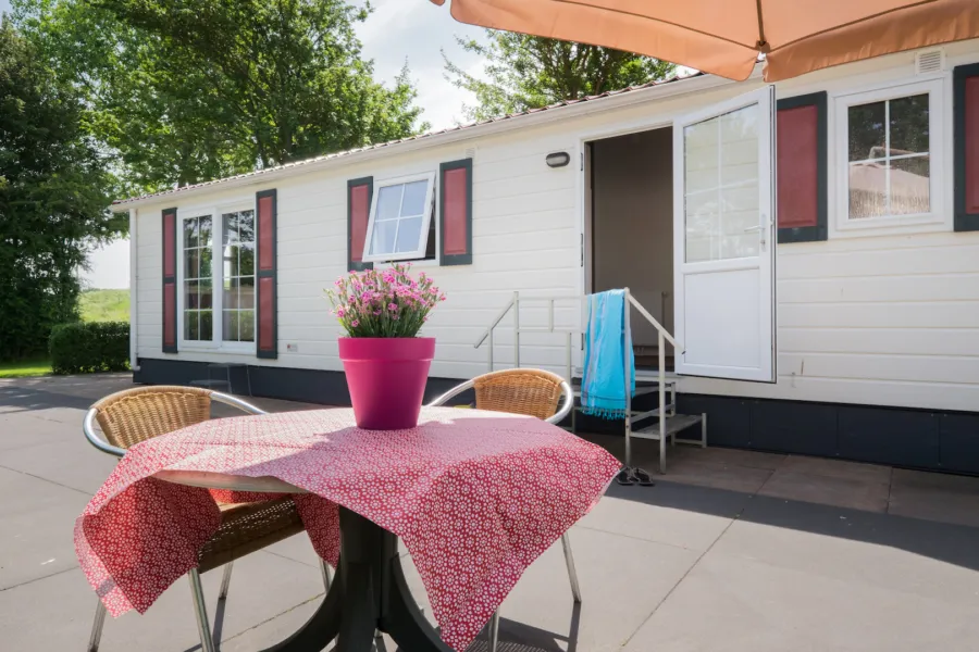 Camping t Weergors Cottage Chalet8