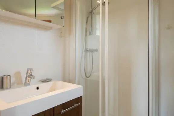 Badkamer Ecochalet / Camping 't Weergors
